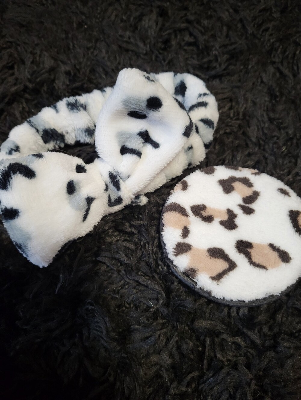 Plush Leopard Print Kids Headband and Makeup Remover Pad - White/Tan